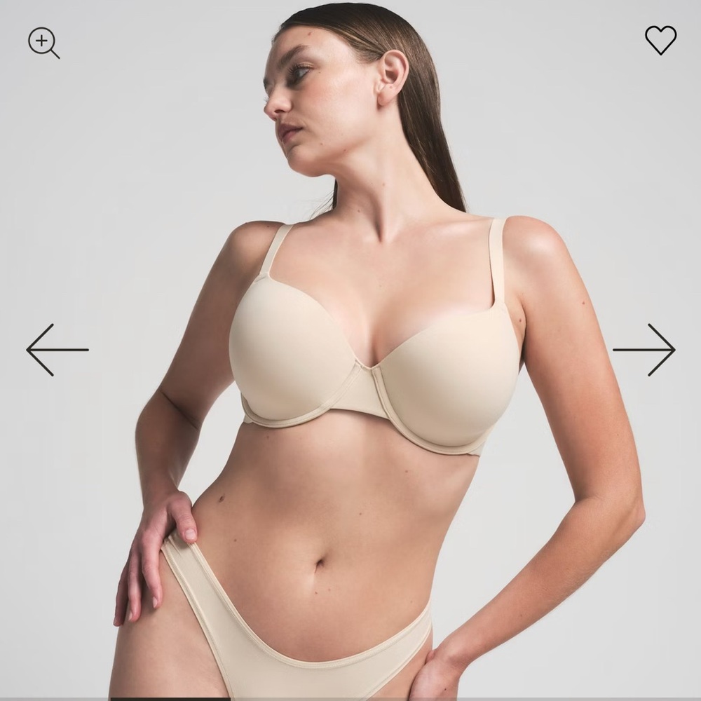 Skins Fits Everybody T Shirt Bra 40D